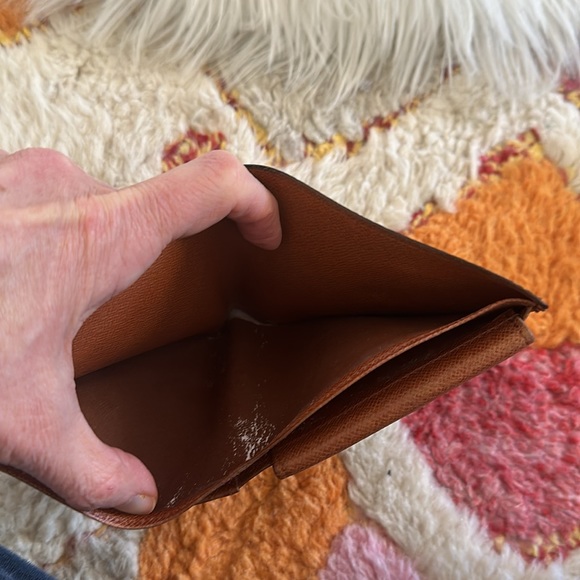 EUC UNISEX Louis Vuitton Bi fold wallet - Picture 4 of 6